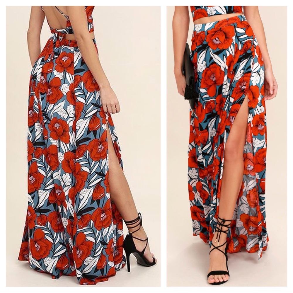 Lulu’s Hawaiian High Slit Maxi Skirt
